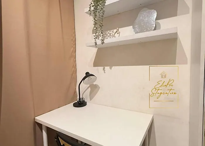Elcapri Staycation Unit 2 - Shore 2 * Manila